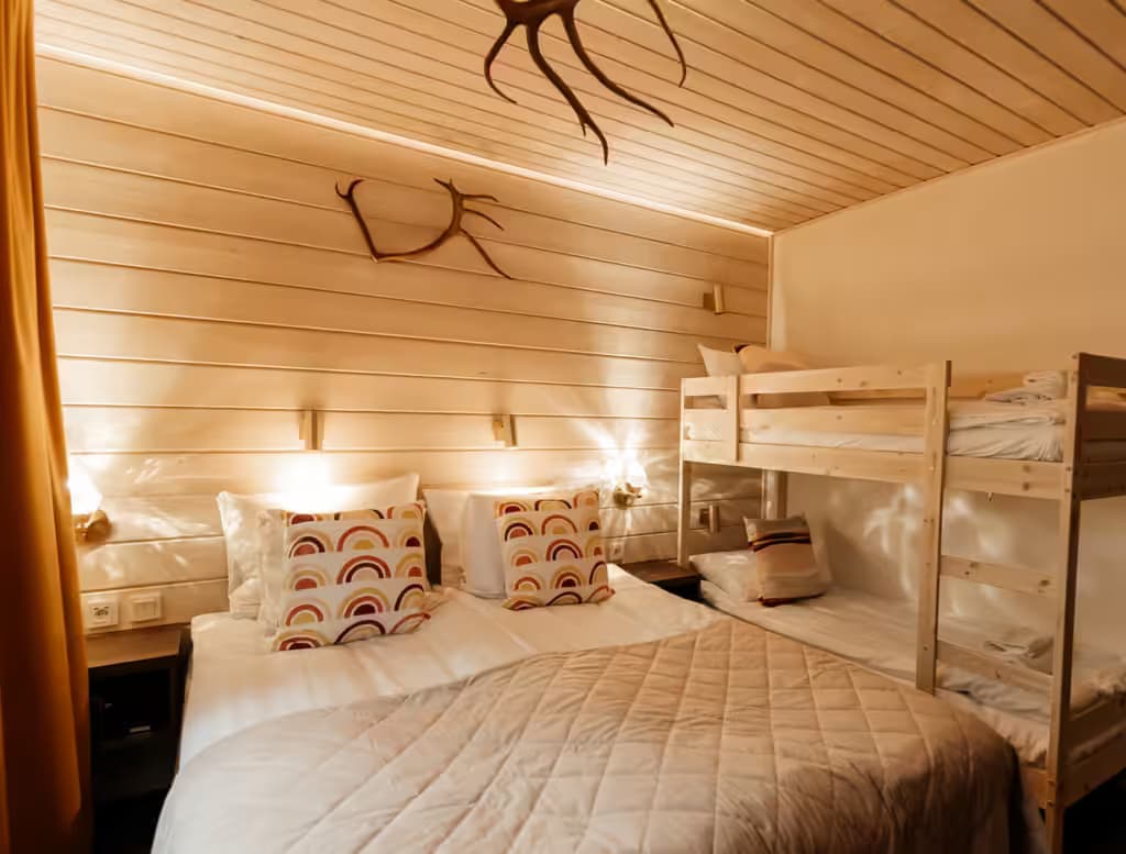 Compact Quad Room